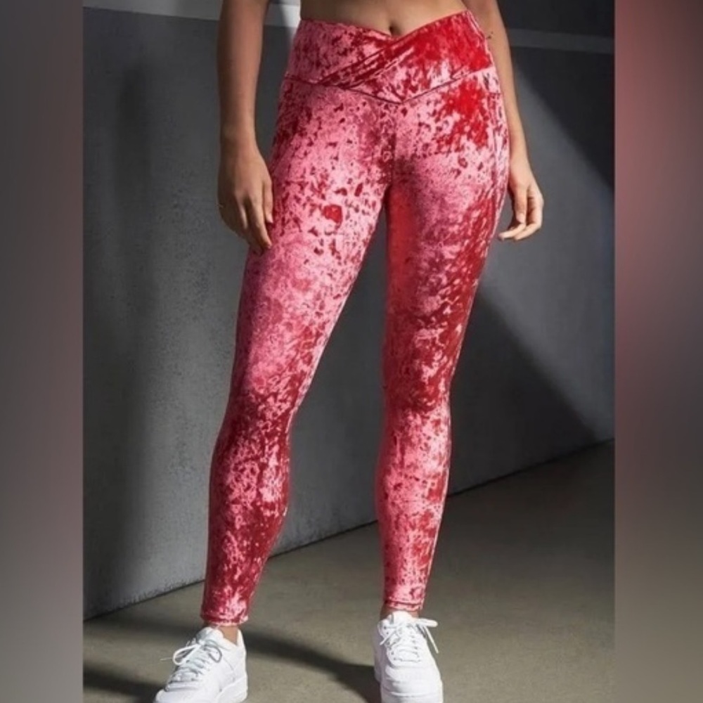 NWT Fabletics Velvet looking Crimson Leggings size M